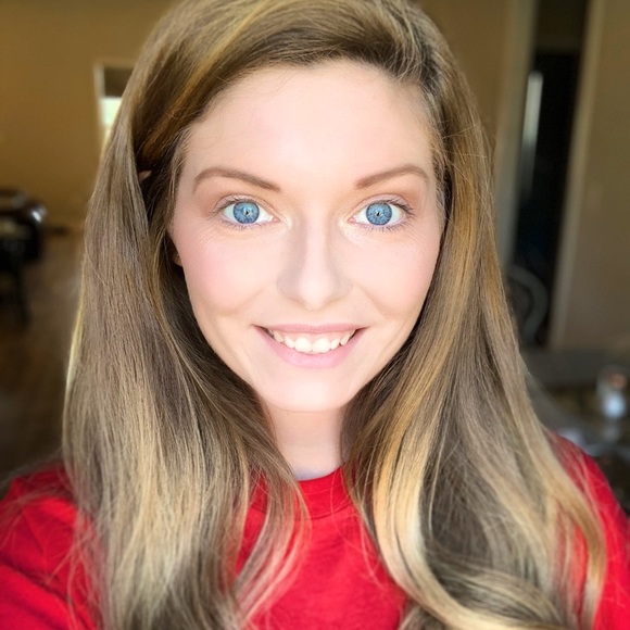 Meet your Posher, Kelli - Picture 1 of 1